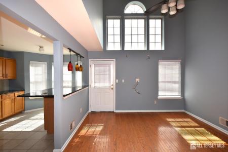 -24 Hawthorne Road, North Brunswick, 新泽西州 08902, 美国