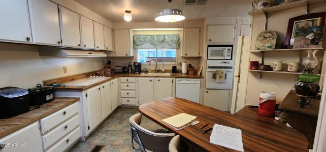 2501 W Wickenburg Way W #140, Wickenburg, Arizona 85390