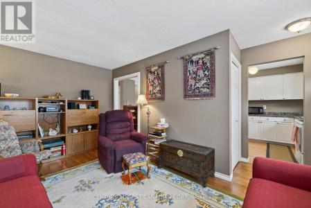 58 SCOTCHMERE CRESCENT, London South (south X), Ontario N6E 2A1, Canadá