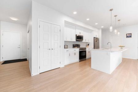 220 SETON GROVE SE, Calgary, 阿尔伯塔 T3M 3T1, 加拿大