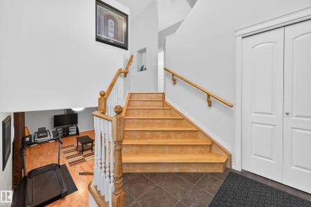 10 NAPOLEON CRESCENT, St. Albert, Alberta T8N 1C6, Canada