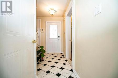 43 LETTY AVENUE, Brampton (fletcher's West), オンタリオ L6Y 4T3, カナダ