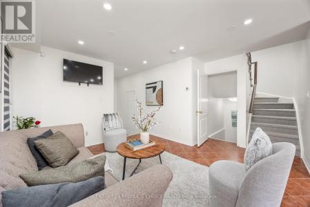 25 TRUMPET VALLEY BOULEVARD, Brampton (fletcher's Meadow), Ontario L7A 3P4, Canadá