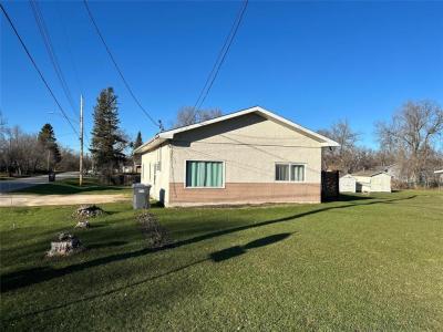 17 LAURA AVENUE, Powerview, Manitoba R0E 1P0, Canada