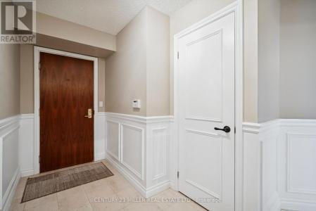 1 PALACE PIER COURT, Toronto (mimico), 安大略省 M8V 3W9, 加拿大