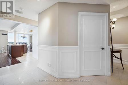 1 PALACE PIER COURT, Toronto (mimico), 安大略省 M8V 3W9, 加拿大