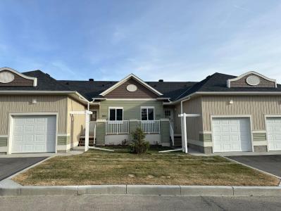 1102 CLOVER CLOSE, Carstairs, Alberta T0M 0N0, Canada