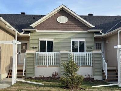 1102 CLOVER CLOSE, Carstairs, אלברטה T0M 0N0, קנדה 