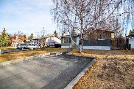 93 WESTVIEW DRIVE, Sylvan Lake, Alberta T4S 1H8, Kanada