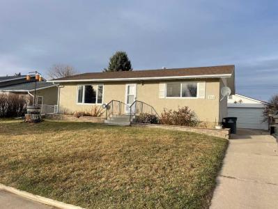 524 51 AVENUE W, Claresholm, Alberta T0L 0T0, Canadá