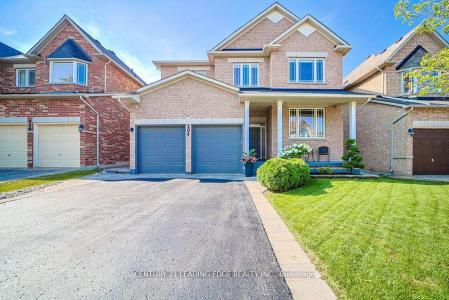 204 IVY JAY CRESCENT, Aurora, Ontario L4G 0E9, Canada