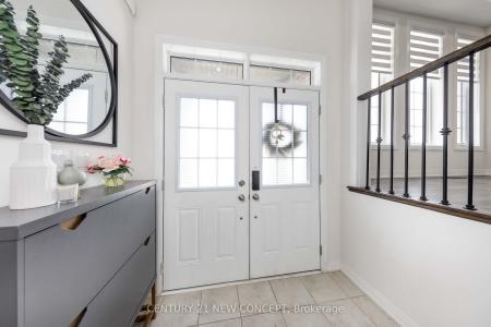 83 BETHPAGE CRESCENT, Newmarket, Ontario L3X 0M4, Kanada