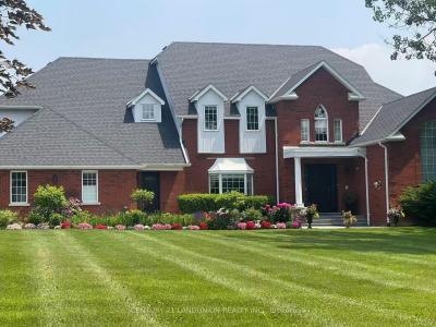 5 DAFOE COURT, Aurora, Ontario L4G 7C8, Canada