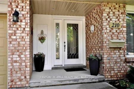 210 CENTRE STREET W, Richmond Hill, Ontario L4C 5K1, Canadá