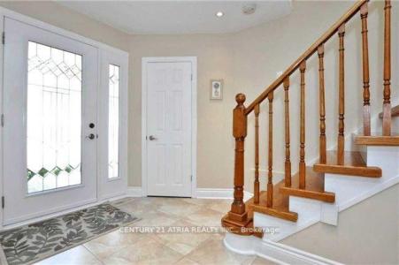 210 CENTRE STREET W, Richmond Hill, Ontario L4C 5K1, Canadá