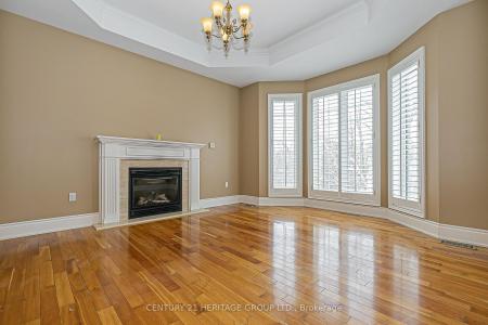 369 COVENTRY HILL TRAIL, Newmarket, Ontario L3X 2A1, Canada