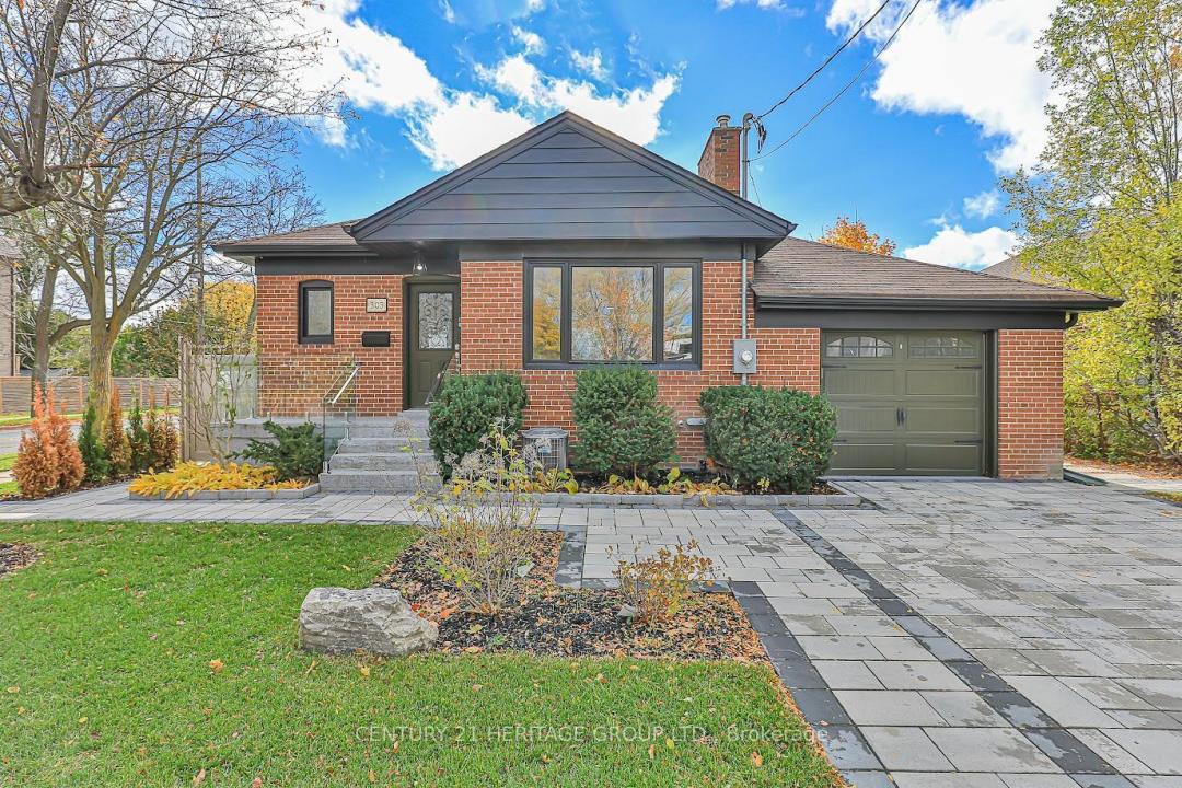 305 CONNAUGHT AVENUE, Toronto, Ontario M2R 2M1, Canada