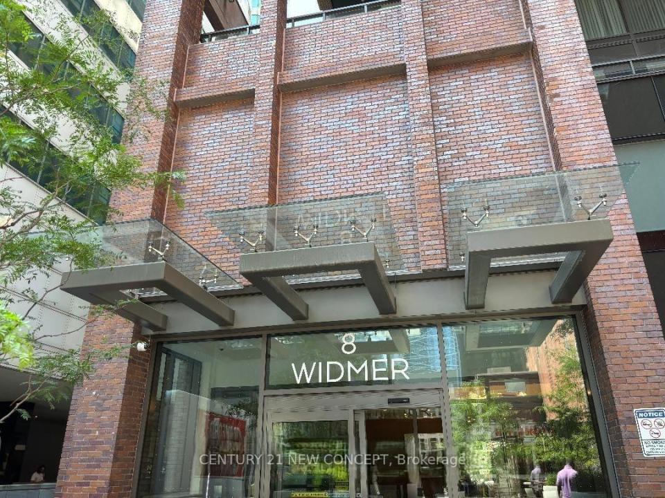 8 WIDMER STREET, Toronto, Ontario M5V 0W6, Canadá
