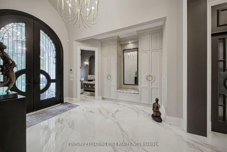 9 SANDPIPER COURT, Toronto, Ontario M3A 3G7, Canada