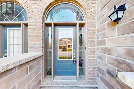 29 ROUGEVIEW PARK CRESCENT, Markham (greensborough), 安大略省 L6E 0S7, 加拿大