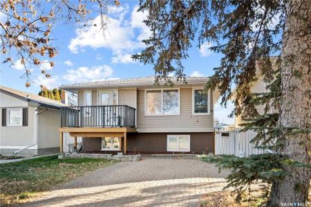 66 BRUCE PLACE, Regina, Saskatchewan S4R 5Y3, Canada