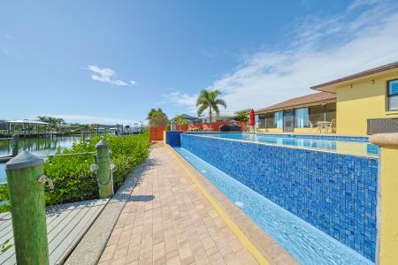 914 Chipaway Dr, Apollo Beach, Florida 33572