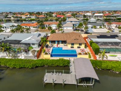 914 Chipaway Dr, Apollo Beach, Florida 33572