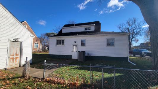 112 N Lincoln Avenue, Three Rivers, Michigan 49093, USA