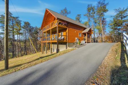 3617 Marshall Lane, Sevierville, Tennessee 37862, USA