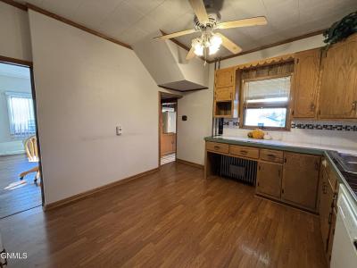 507 Collins Avenue, Mandan, North Dakota 58554, HOA KỲ