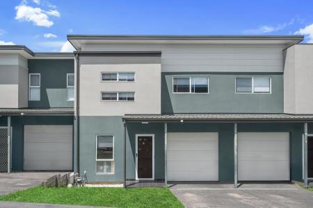 8/52a Atlantic Boulevard, Glenfield, NSW 2167, Australia