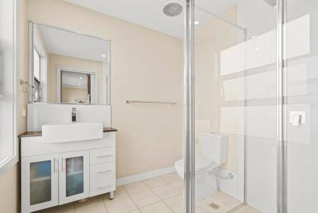 8/52a Atlantic Boulevard, Glenfield, NSW 2167, Austrália