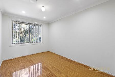 2/4 Onslow Place, Leumeah, NSW 2560, Avustralya