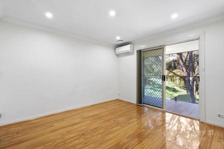 2/4 Onslow Place, Leumeah, NSW 2560, Avustralya