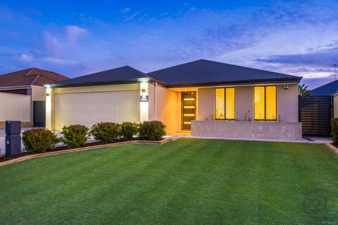 21 Woorabinda Rise, Lakelands, WA 6180, Australia