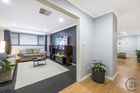 21 Woorabinda Rise, Lakelands, WA 6180, Australia