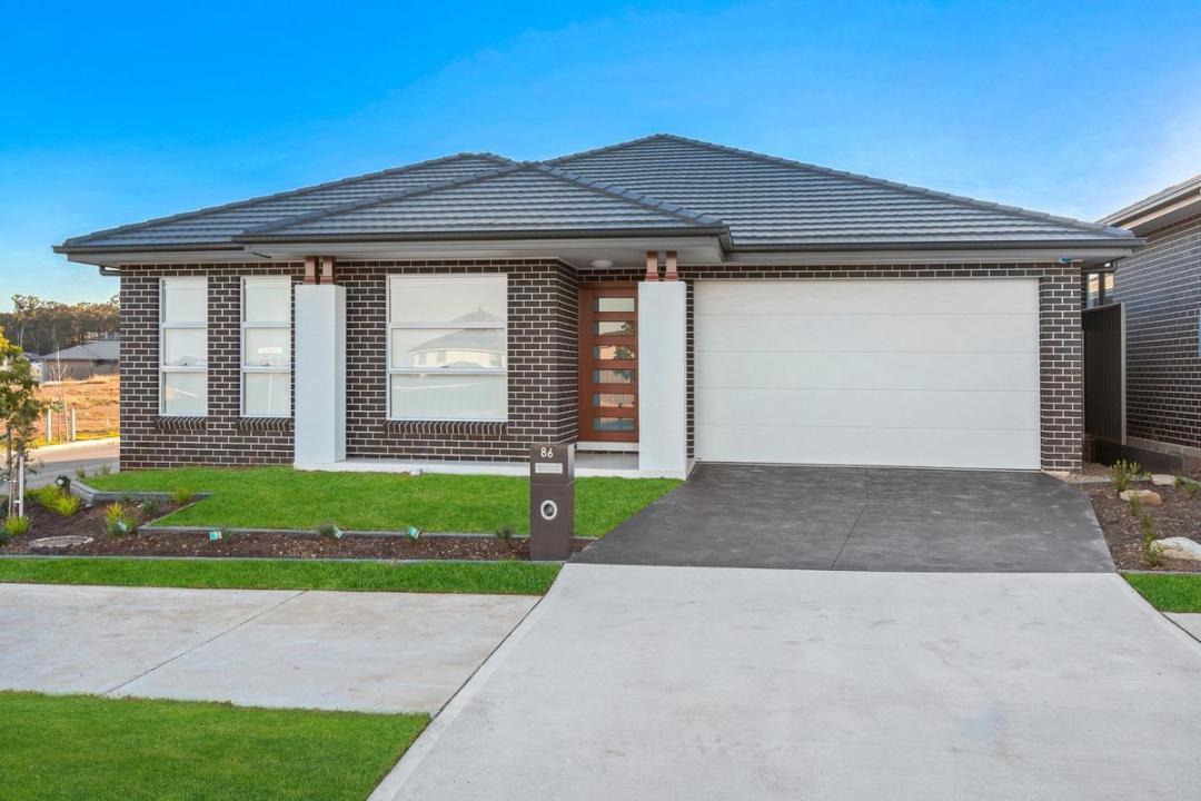 86 Banfield Drive, Oran Park, NSW 2570, Australia