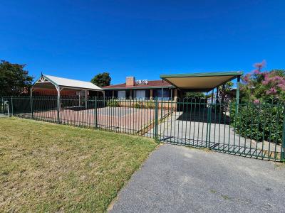 49 Stead Street, Maddington, WA 6109, Australie