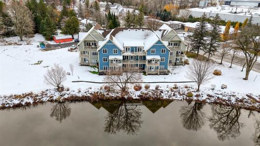 202  Rue de la Rivière, Bedford - Ville, 魁北克省 J0J 1A0, 加拿大