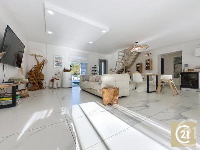 Montblanc, Languedoc-Roussillon 34290, France