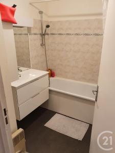 Viry Chatillon, Île-de-France 91170, France