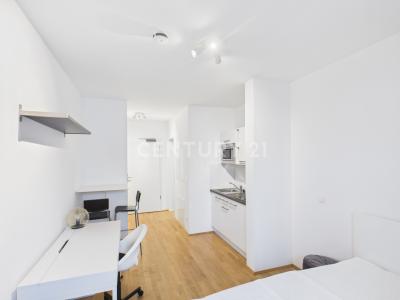 Berlin, Berlin 10715, Germany