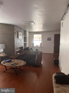 105 Jackson Avenue, COLLINGDALE, פנסילבניה 19023-3303, ארצות הברית של אמריקה