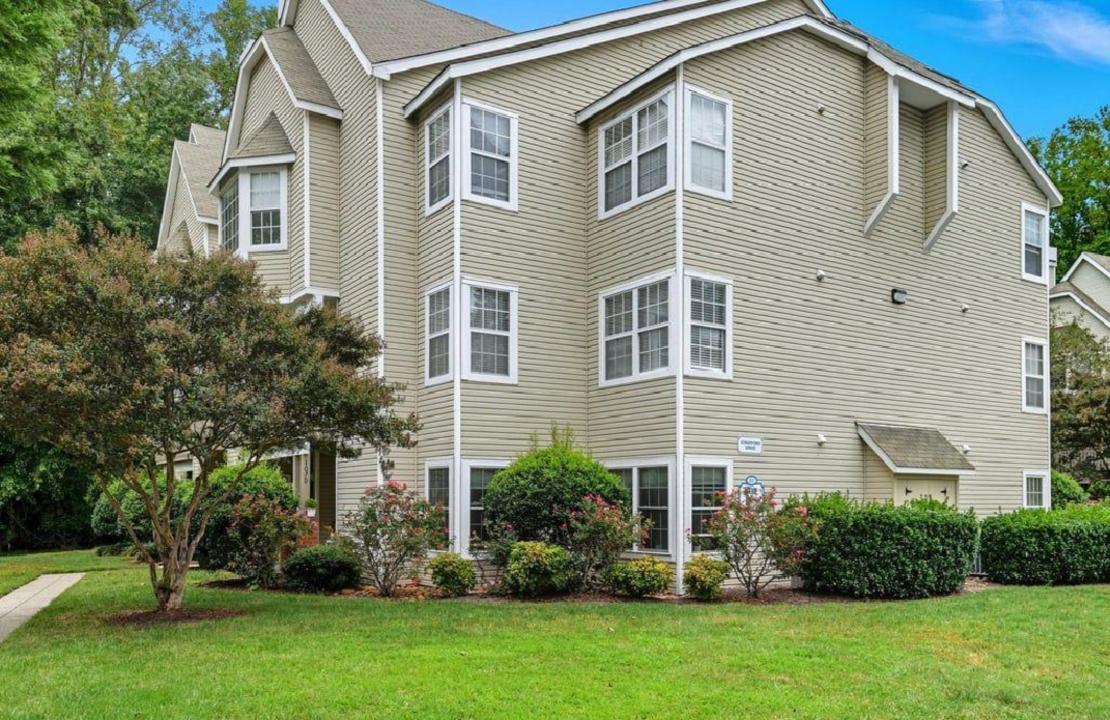 107 Stratford Dr Unit I, Williamsburg, Virgínia 23185, Estados Unidos
