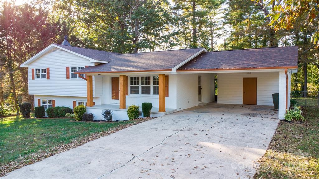 3851 Idlewood Acres Road, Hickory, شمال كارولينا 28601, الولايات المتحدة