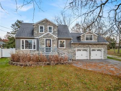 803 Substation Road, Brunswick Hills, Ohio 44212, Stati Uniti