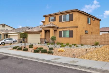 13051 Woodhill St., Victorville, קליפורניה 92392, ארצות הברית של אמריקה 