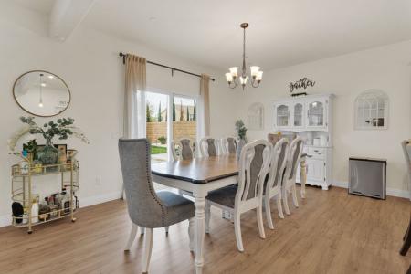 13051 Woodhill St., Victorville, קליפורניה 92392, ארצות הברית של אמריקה 