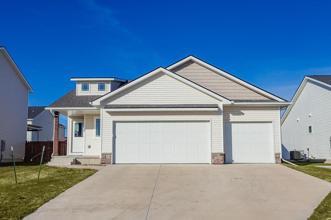 2805 20th Street, Altoona, Iowa 50009