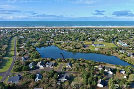 957 Cascade Avenue Sw, Ocean Shores, ワシントン 98569, アメリカ合衆国